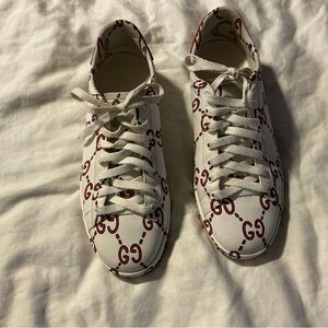 Gucci White and Burgundy Patterned Sneakers